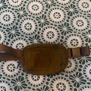 Lululemon Everywhere Belt Bag